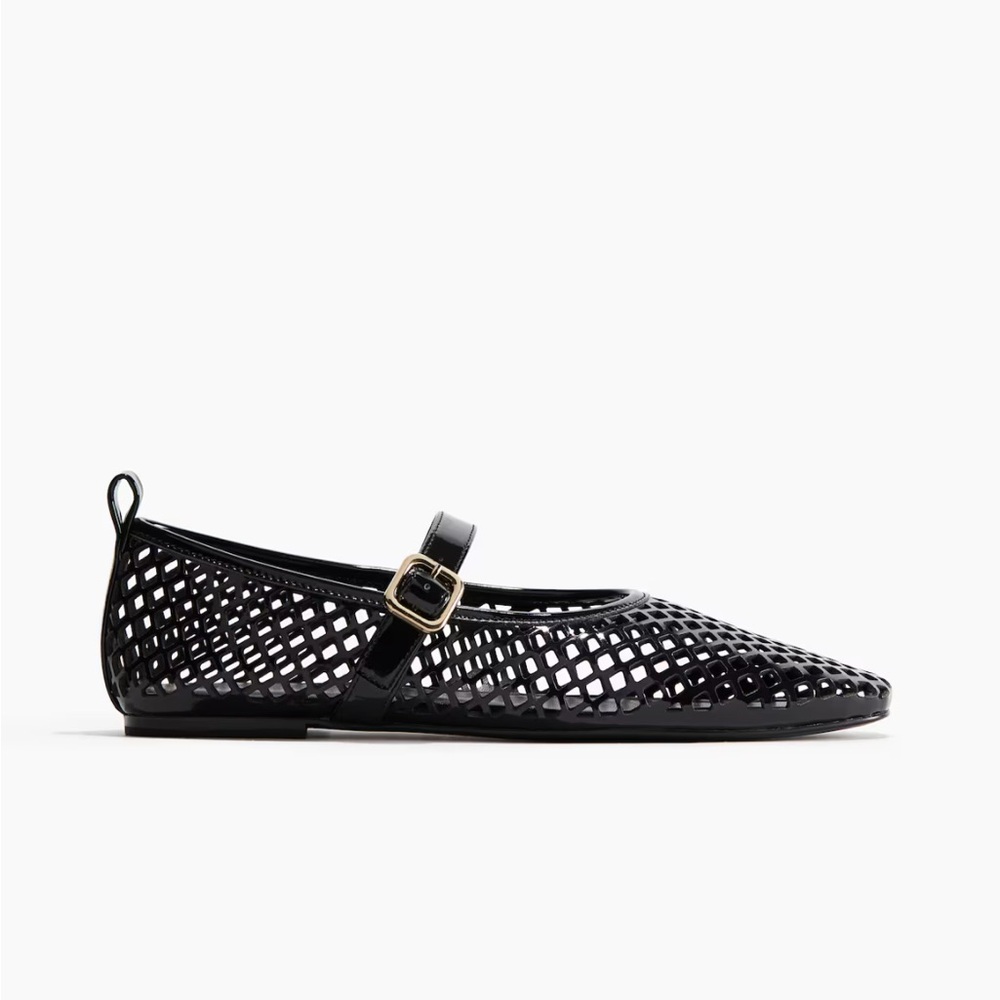 H&M Perforated Mary Jane Ballet Flats Black Size 6 Excellent
